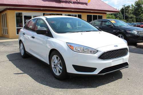 2015 Ford Focus Oxford White for sale in Mount Pleasant, MI