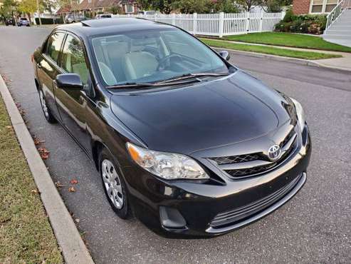 2011 Toyota Corolla LE blk 66k low miles Clean title w/sunroof for sale in Valley Stream, NY