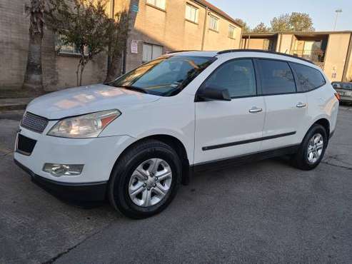 2009 Chevrolet Traverse - cars & trucks - by owner - vehicle... for sale in Houston, TX