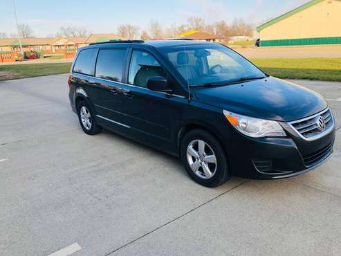 2011 Volkswagen Routan Special Edition - Backup camera - 173xxx... for sale in Charleston, IN