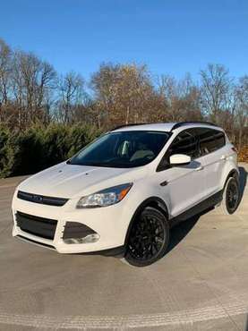 2014 FORD ESCAPE SE - cars & trucks - by owner - vehicle automotive... for sale in Ferdinand, KY