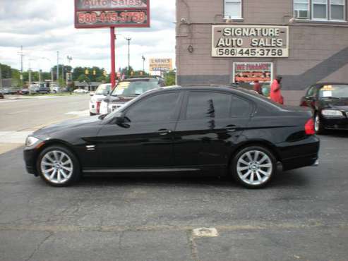2011 BMW 328XI AWD - cars & trucks - by dealer - vehicle automotive... for sale in Roseville, MI