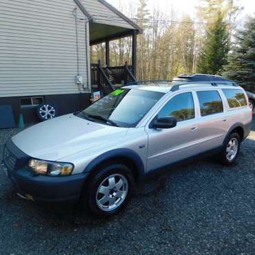 2004 Volvo XC70 Cross Country wagon-AWD-leather, roof, ht seats-118... for sale in Rochester, ME