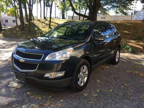 2012 Chevrolet Traverse LT awd 7 passenger looks and drives like new for sale in Southport, NY