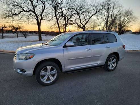 2008 Toyota Highlander Sport, Clean Title, No Accidents & Very Well for sale in Centreville, District Of Columbia