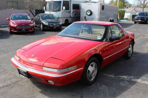 1989 Buick Reatta Coupe - - by dealer - vehicle for sale in Brookfield, IL