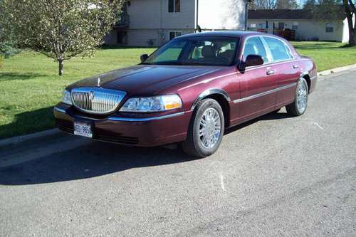 Gorgeous 2006 Lincoln Town Car Designer Series (poynette) - cars &... for sale in Poynette, WI