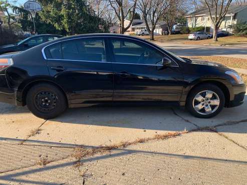 2010 Nissan Altima - cars & trucks - by owner - vehicle automotive... for sale in Crystal Lake, IL