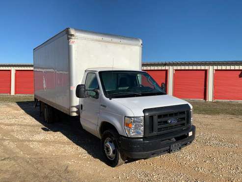 2018 Ford E-350 Cutaway Van 16ft Box Truck - Ramp - 82k miles - cars for sale in Hutto, TX