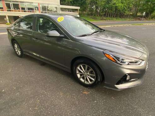 ONLY 16k MILES! BEAUTIFUL! LIKE NEW 2018 HYUNDAI SONATA - cars & for sale in Jenkintown, PA
