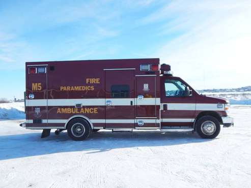 Ambulance, 2017 Ford E-350, GasEngine, Runs Good, Newer Tires, Free for sale in Midlothian, IL