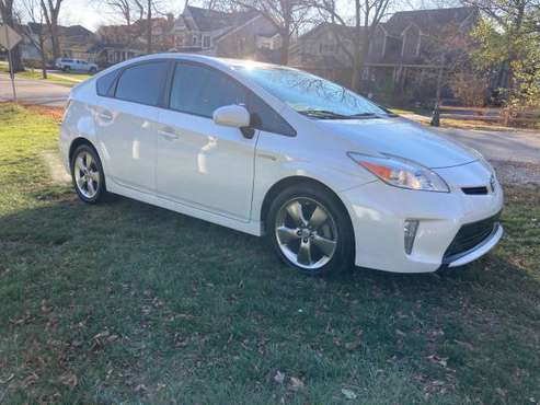 2013 Toyota Prius loaded - cars & trucks - by owner - vehicle... for sale in Lemont, IL