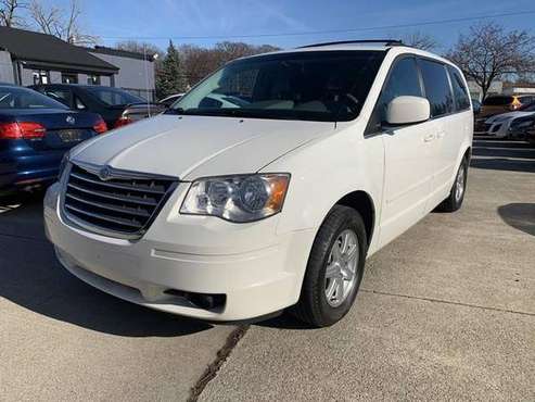 2008 CHRYSLER TOWN COUNTRY TOURING $1000 DOWN CALL FOR DETAILS! -... for sale in Warren, MI