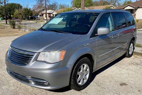 2013 CHRYSLER TOWN & COUNTRY - cars & trucks - by dealer - vehicle... for sale in San Antonio, TX
