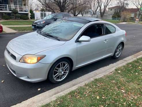 2006 TOYOTA SCION MOONROOF SUNROOF DRIVES LIKE NEW - cars & trucks -... for sale in Chicago, IL