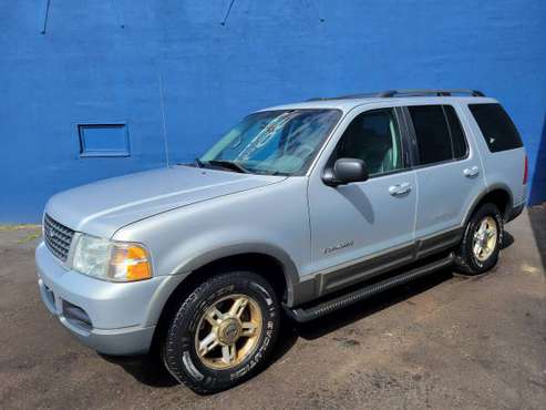 02 Ford Explorer XLT 2995 3rd Row 4x4 - - by for sale in Detroit, MI