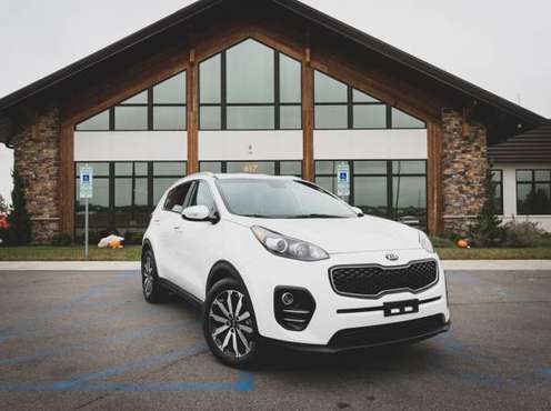 *** 2018 Kia Sportage * LOW Miles * Clean Carfax! * *** - cars &... for sale in Troy, MO