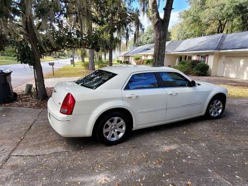 Chrysler 300 touring - cars & trucks - by owner - vehicle automotive... for sale in Savannah, GA