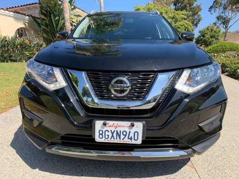2019 NISSAN ROGUE SV VERY CLEAN SALE PRICE - CLEAN TITLE 3700M for sale in Bonsall, CA