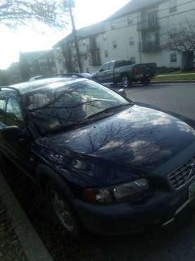 03 Volvo xc70 NEED TO SELL - cars & trucks - by owner - vehicle... for sale in College Park, District Of Columbia