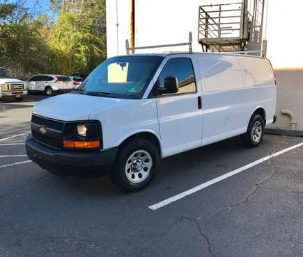 2013 Chevrolet express Cargo van for sale in Palisades Park, NY