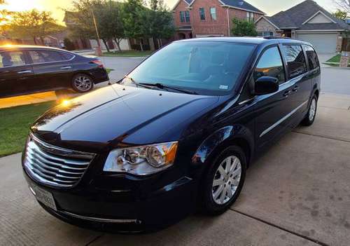 2014 Chrysler Town & Country Touring for sale in Roanoke, TX