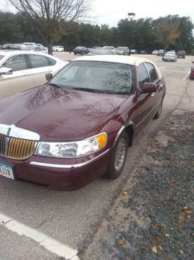 2001 Lincoln Town Car - Low miles for sale in Bettendorf, IA
