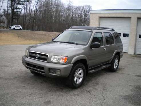 Nissan Pathfinder 4X4 Sunroof extra clean 1 Year Warranty for sale in Hampstead, NH
