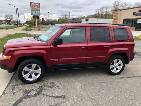 2013 JEEP PATROIT non smoker clean new tires only 75k miles - cars & for sale in Clarkston , MI