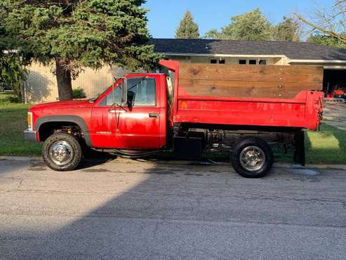 Chevy 4x4 Dump Truck w/ Plow for sale in Depew, NY