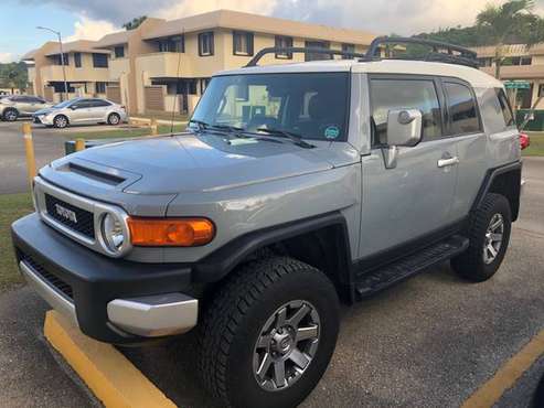 2014 Toyota FJ Cruiser 4x4 - many add ons - lifted for sale in U.S.