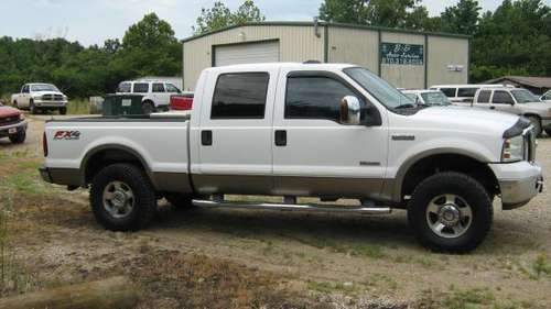 2006 Ford F250 diesel 4dr lariat 4x4 white for sale in Harrisburg, AR