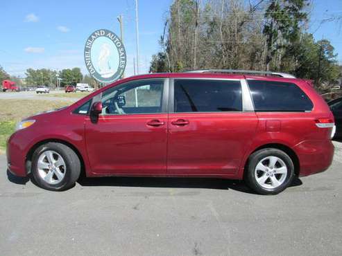2013 Toyota Sienna LE FWD 8-Passenger V6 NICE! - - by for sale in Charleston, SC