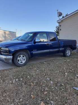 2000 chevy silverado - cars & trucks - by owner - vehicle automotive... for sale in Haysville, KS