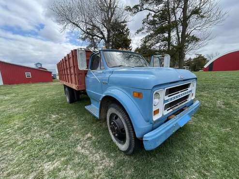 1970 Chevy C50 grain truck for sale in Tabor, SD