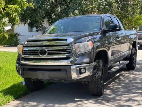 2016 Toyota Tundra 4w Sr5 4x4 - - by dealer - vehicle for sale in Hollywood, FL
