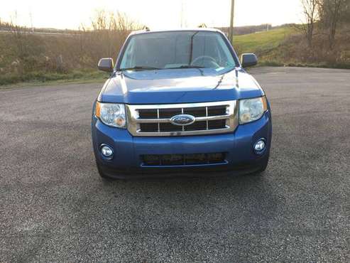 2009 FORD ESCAPE 4X4 - cars & trucks - by owner - vehicle automotive... for sale in Pittsburgh, PA