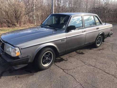 1990 Volvo 240 - cars & trucks - by owner - vehicle automotive sale for sale in Duluth, MN