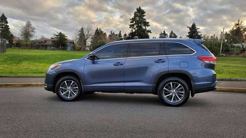2017 TOYOTA HIGHLANDER XLE AWD - cars & trucks - by owner - vehicle... for sale in Portland, OR