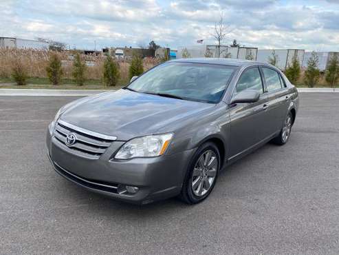 2007 Toyota Avalon 4D Touring - cars & trucks - by owner - vehicle... for sale in Lake Bluff, IL