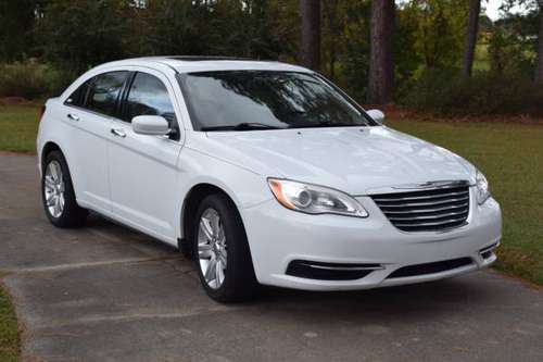 2013 Chrysler 200 Touring Automatic Air Sunroof 89,000 Miles - cars... for sale in Mount Olive, NC