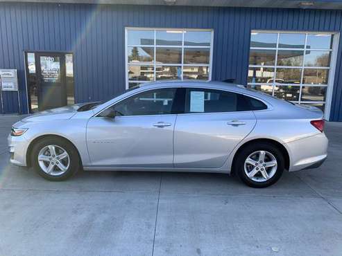 2020 Chevrolet Malibu Low Miles! - cars & trucks - by dealer -... for sale in Grand Forks, ND