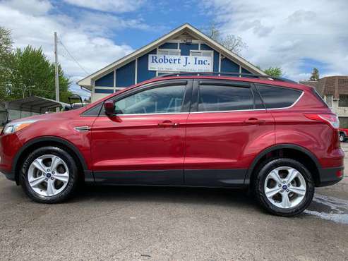 2014 Ford Escape Red/Gray Panoramic Moonroof NO Accidents Carfax for sale in Mount Clemens, MI