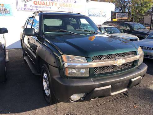 2002 Chevy Avalanche 1500 - cars & trucks - by dealer - vehicle... for sale in Paterson, NJ