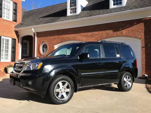 2011 Honda Pilot Touring 4WD - cars & trucks - by owner - vehicle... for sale in Gainesville, GA