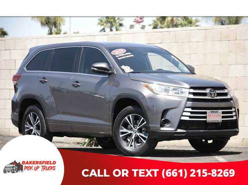 2018 Toyota Highlander LE Over 300 Trucks And Cars for sale in Bakersfield, CA