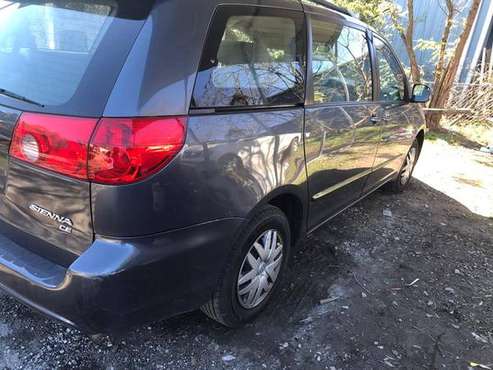 2008 Toyota Sienna - cars & trucks - by owner - vehicle automotive... for sale in Conyers, GA