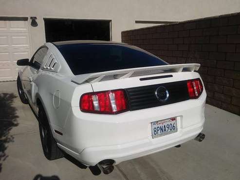 2012 6cyl. Mustang - cars & trucks - by owner - vehicle automotive... for sale in Palm Desert , CA