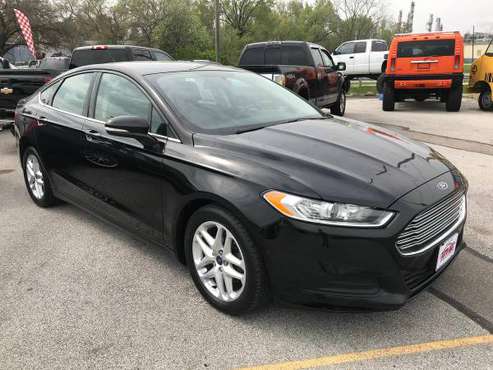 2016 Ford Fusion SE - Guaranteed Approval-Drive Away Today! - cars & for sale in Oregon, MI