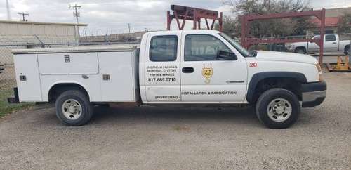 2007 Chevy Silverado 2500 ext Cab with Utility Bed for sale in Hurst, TX